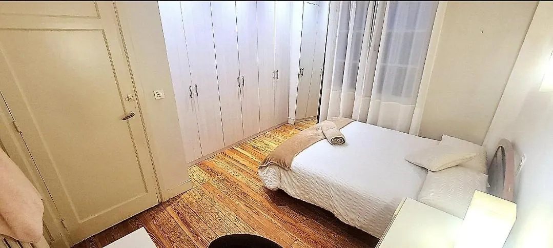 Habitaciones Privadas En Piso Frente A Playa Ondarreta, Bano Compartido San Sebastian Homestay