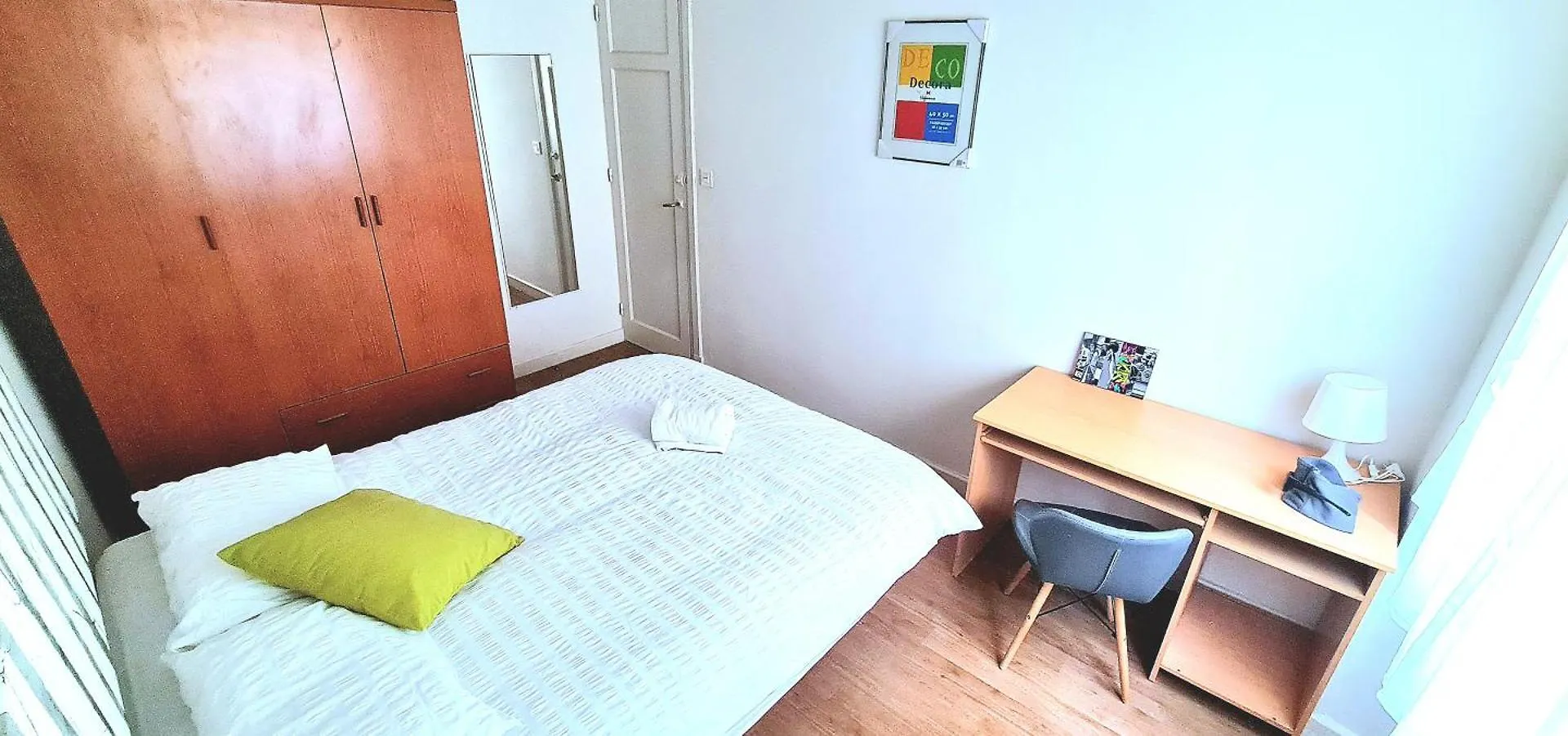 Homestay Habitaciones Privadas En Piso Frente A Playa Ondarreta, Bano Compartido San Sebastian Spain
